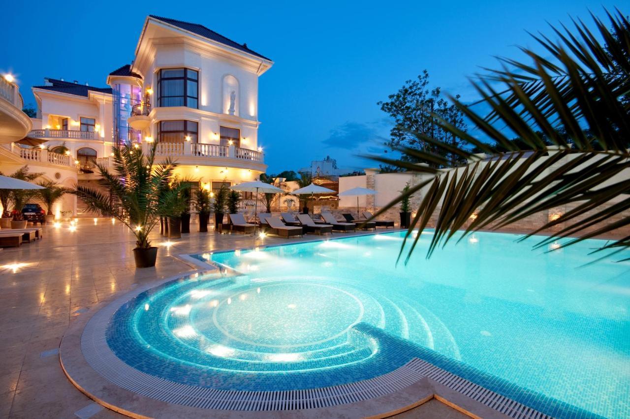 Villa Le Premier - Maestro Odesa Exterior photo