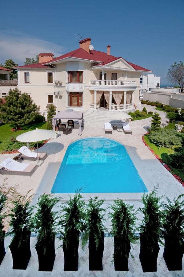 Villa Le Premier - Maestro Odesa Exterior photo