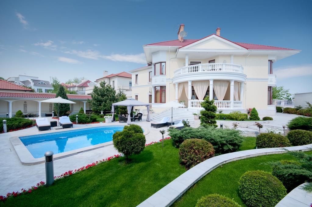 Villa Le Premier - Maestro Odesa Room photo